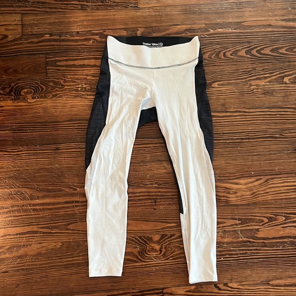 Outdoor Vioces Zoom Legging in White/Grey - Picture 2 of 5